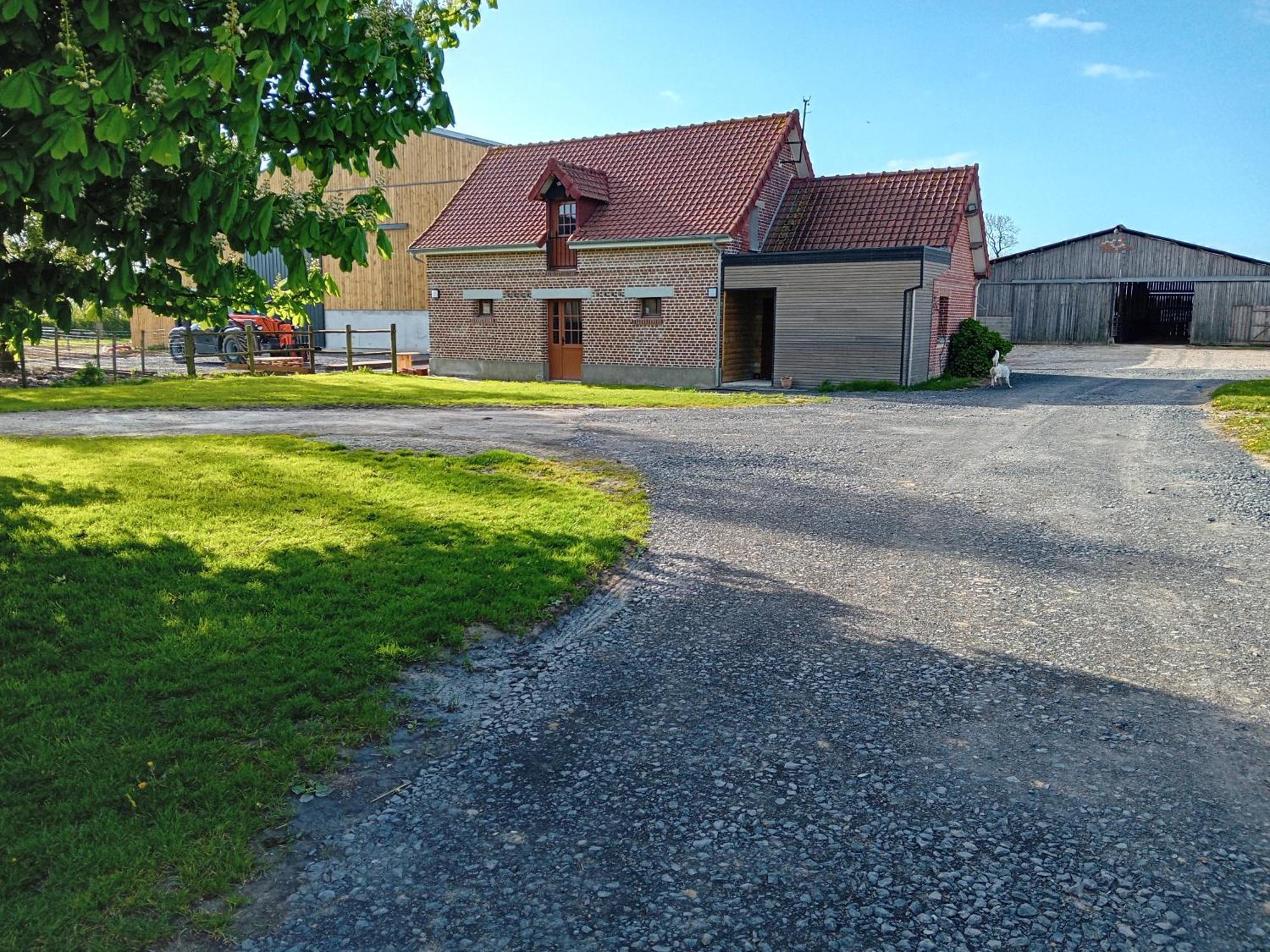Gite Ferme Du Marronnier Derchigny Buitenkant foto